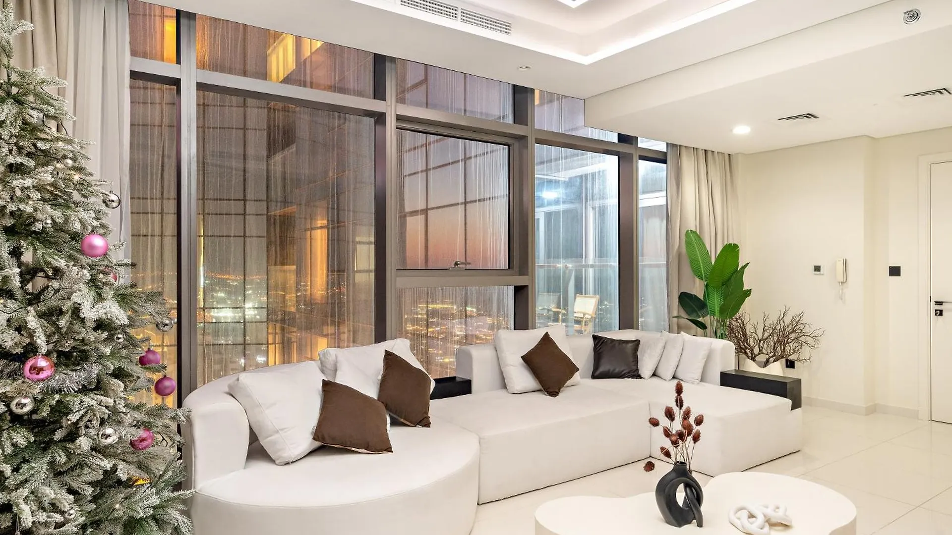 Panoramic Burj Khalifa And Sea View, Infinity Pool, Luxury 2Br Apartment Dubai